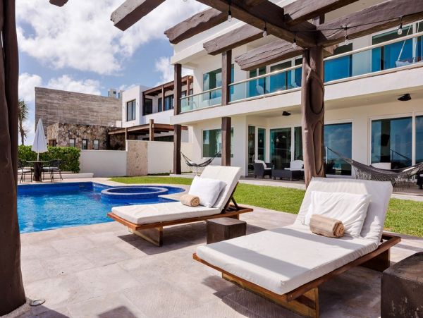 Oceanfront Riviera Maya Vacation Pool Villa Four Bedroom