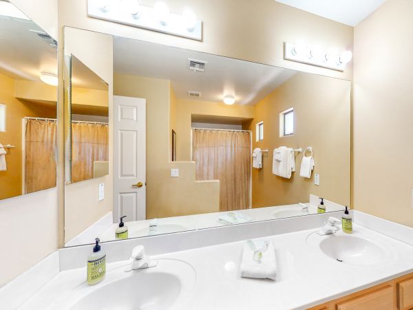 Tucson Home 1025154