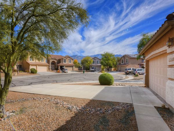 Tucson Home 1025161