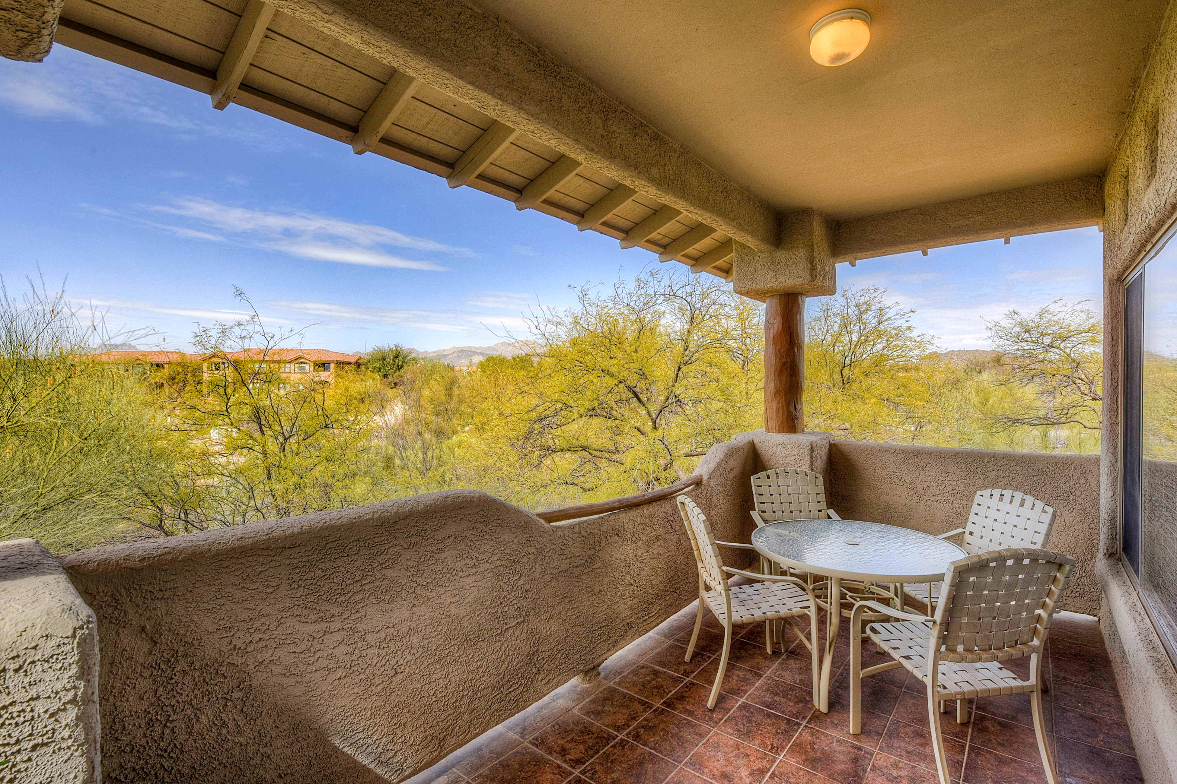 Tucson Home 1025178