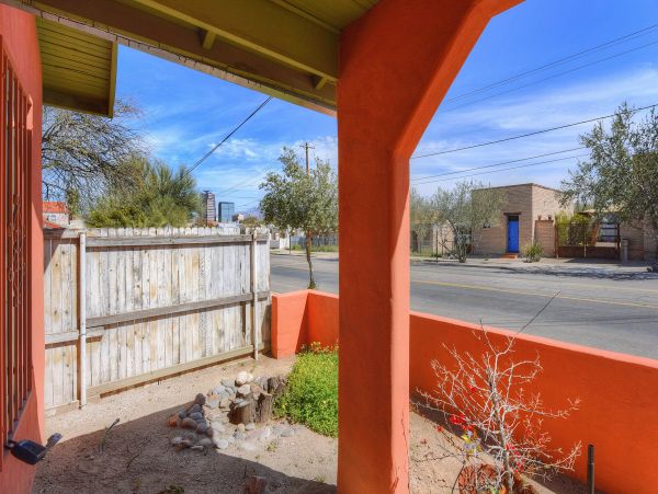 Tucson Home 1025180