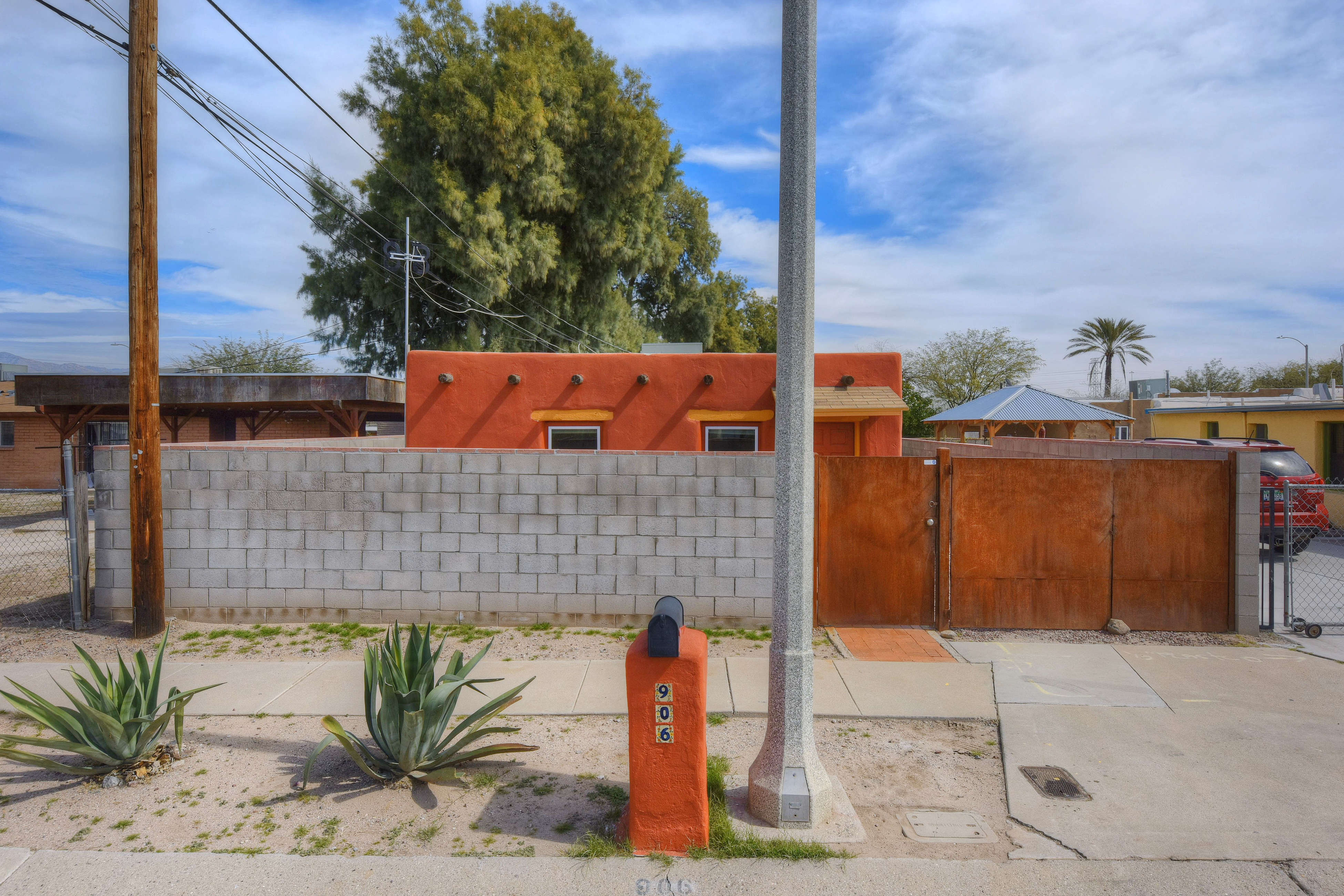 Tucson Home 1025182