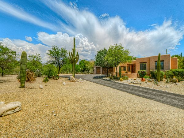 Tucson Home 1025186
