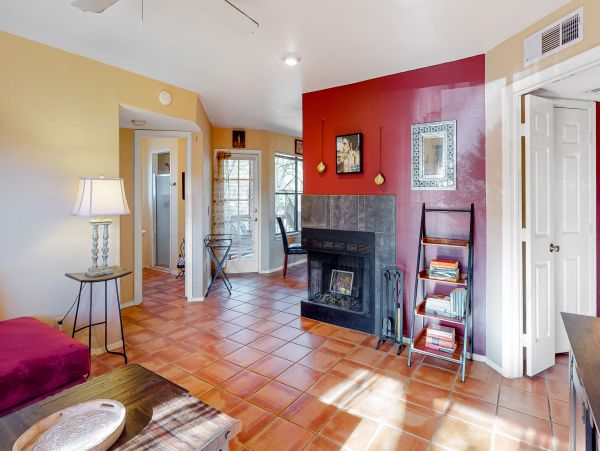 Tucson Home 1025190