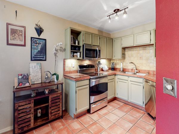 Tucson Home 1025190