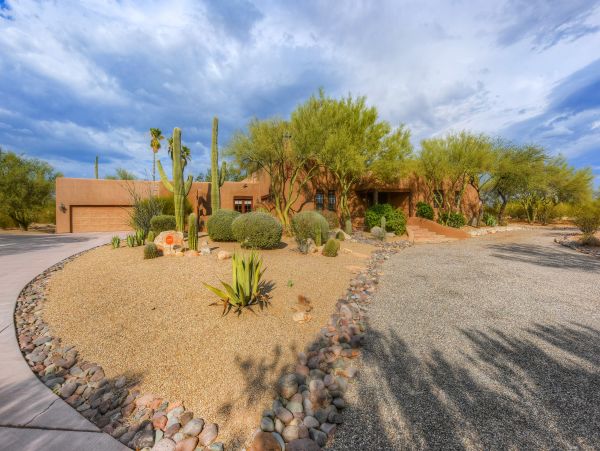 Luxury Tucson Vacation Home Five Bedroom