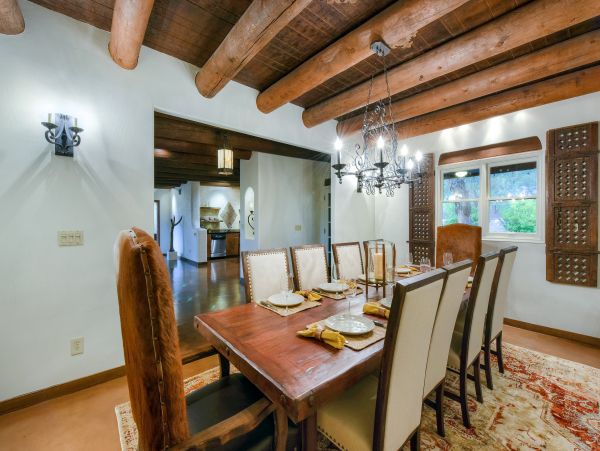 Luxury Tucson Vacation Home Five Bedroom