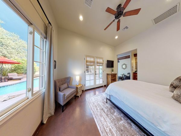 Luxury Tucson Vacation Home Five Bedroom