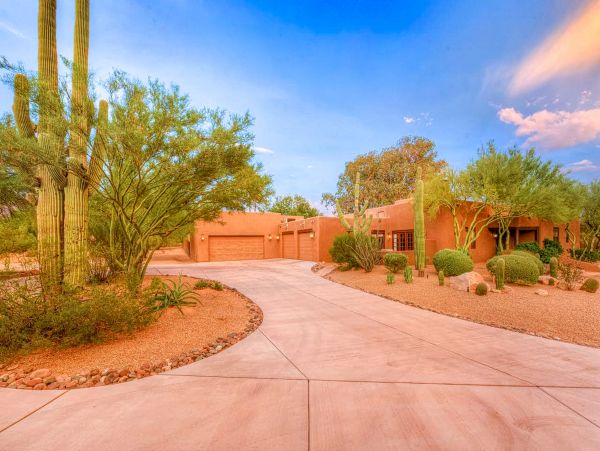 Luxury Tucson Vacation Home Five Bedroom