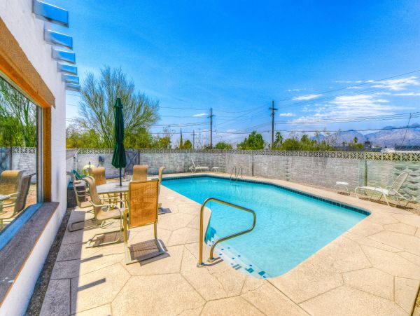 Tucson Home 1025212