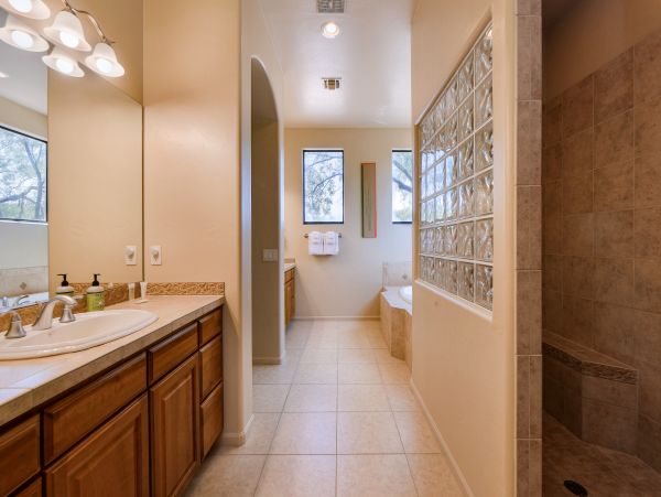 Tucson Home 1025221