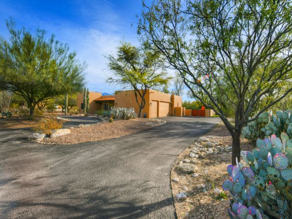 Tucson Home 1025222