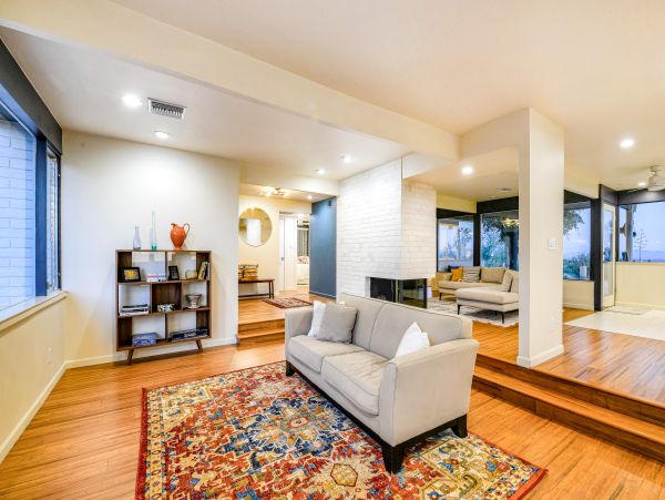 Modern and Luxury Vacation Home in Tucson with Private Pool