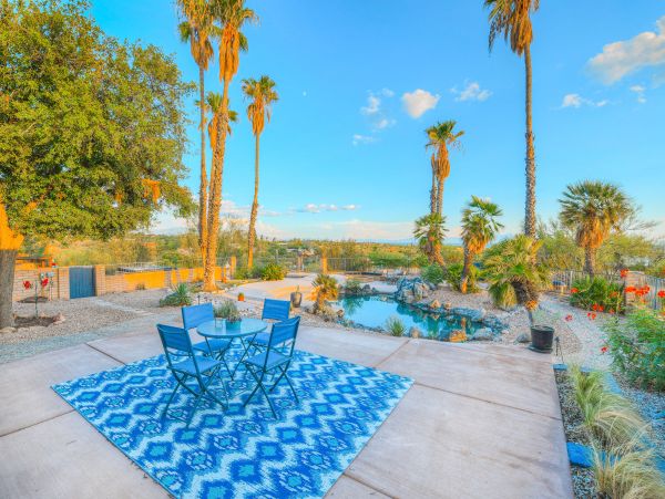 Modern and Luxury Vacation Home in Tucson with Private Pool