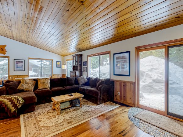 Lake Tahoe North Shore Home 1025254