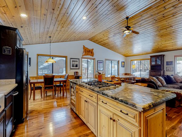 Lake Tahoe North Shore Home 1025254