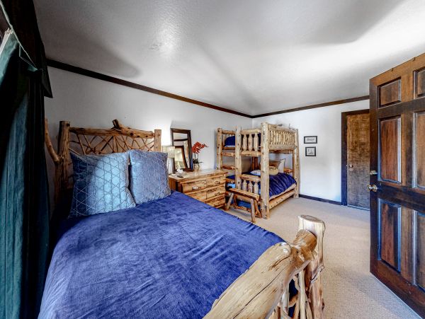 Lake Tahoe North Shore Home 1025263