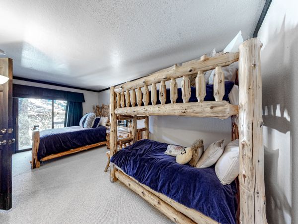 Lake Tahoe North Shore Home 1025263