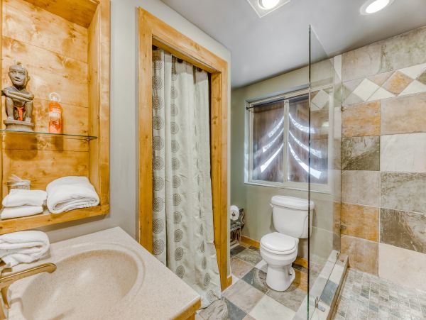 Lake Tahoe North Shore Home 1025264