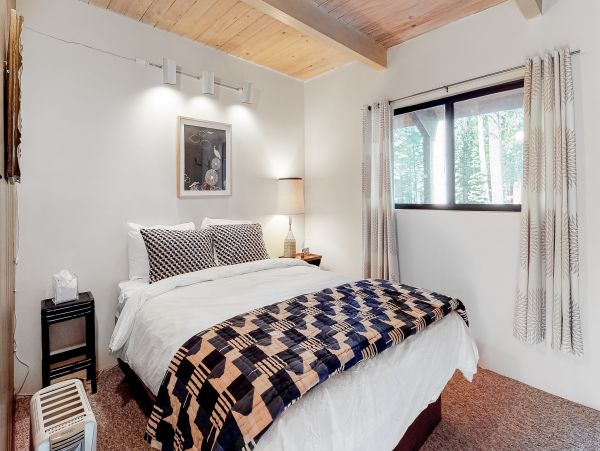 Lake Tahoe North Shore Home 1025268