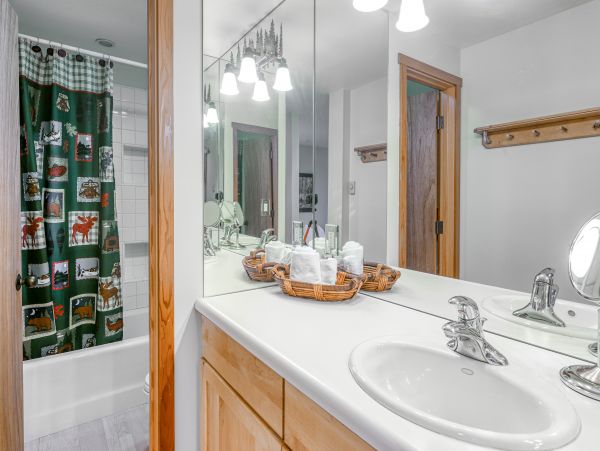 Lake Tahoe North Shore Home 1025273