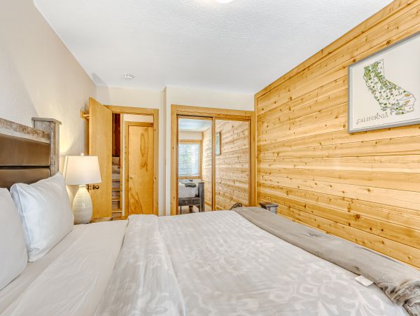 Lake Tahoe North Shore Home 1025280