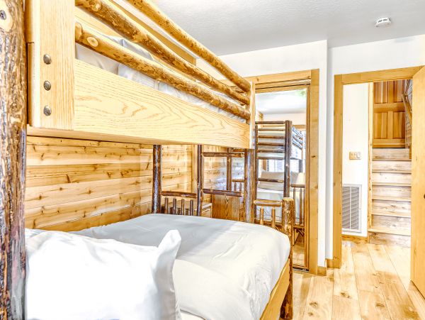 Lake Tahoe North Shore Home 1025280