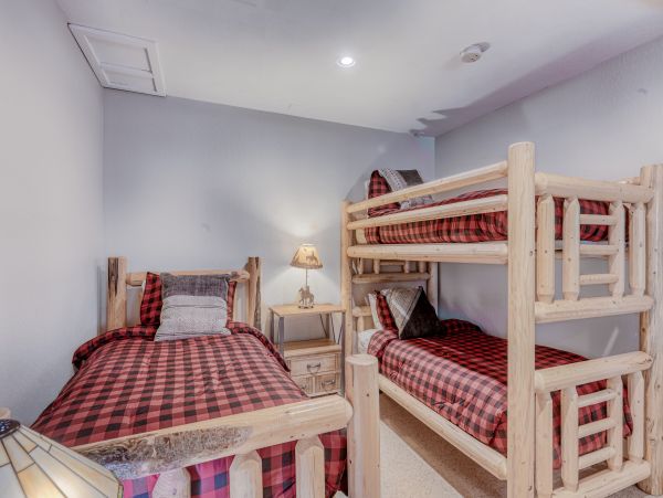 Lake Tahoe North Shore Home 1025286