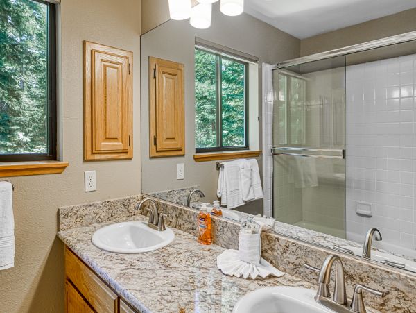 Lake Tahoe North Shore Home 1025292