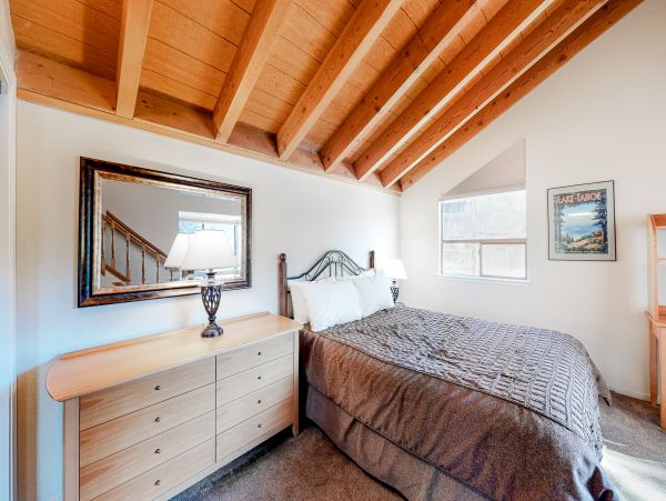 Lake Tahoe North Shore Home 1025300