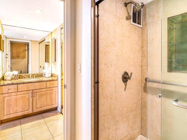 Oceanfront Kaanapali Vacation Condo One Bedroom