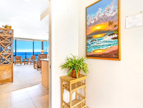 Oceanfront Kaanapali Vacation Condo One Bedroom