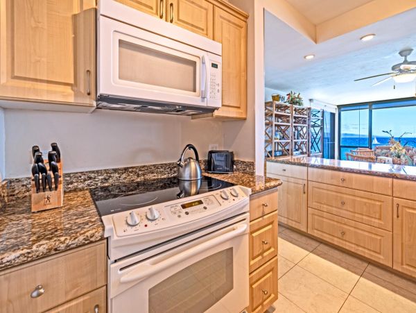 Oceanfront Kaanapali Vacation Condo One Bedroom