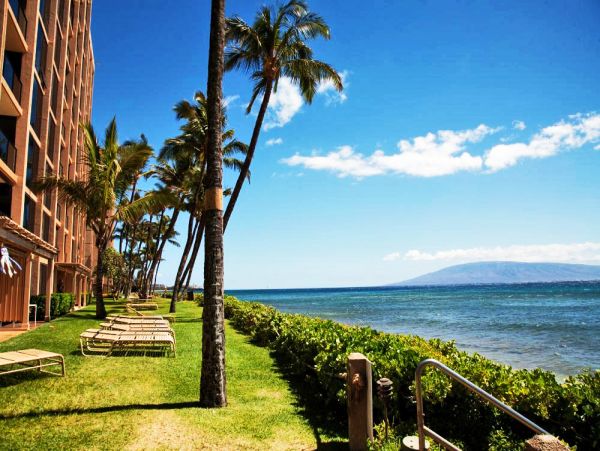 Oceanfront Kaanapali Vacation Condo One Bedroom