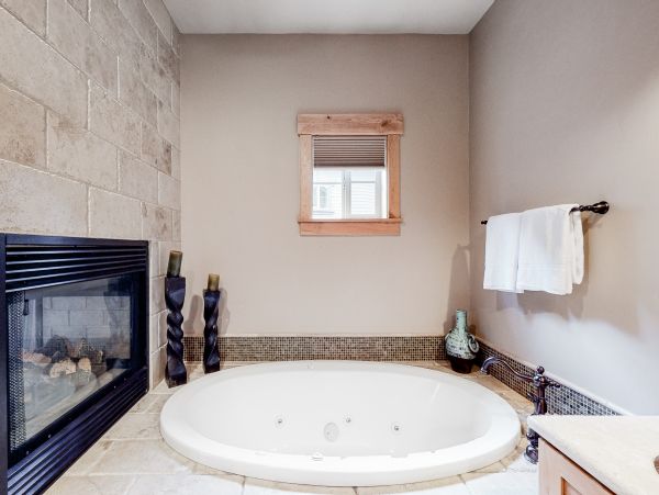 Lake Tahoe North Shore Home 1025302
