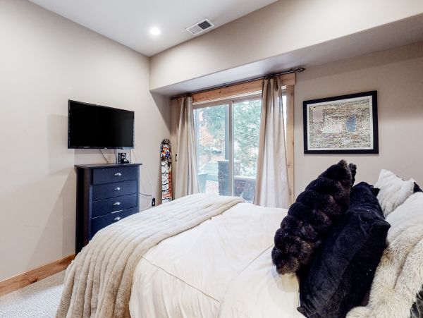 Lake Tahoe North Shore Home 1025302