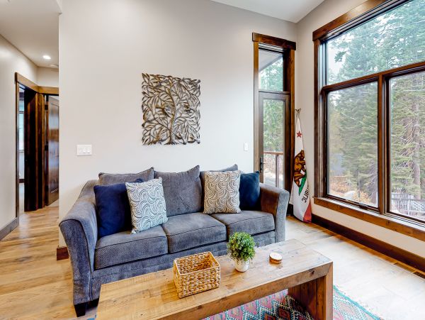 Lake Tahoe North Shore Home 1025308