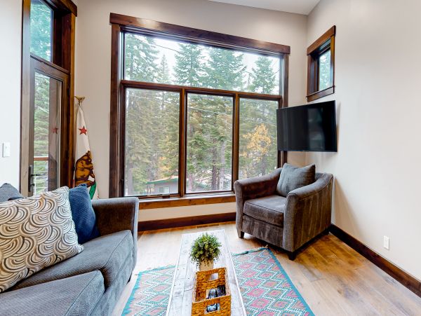 Lake Tahoe North Shore Home 1025308