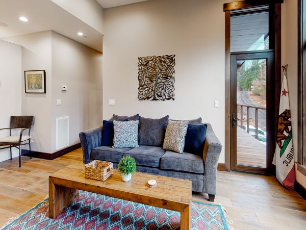 Lake Tahoe North Shore Home 1025308