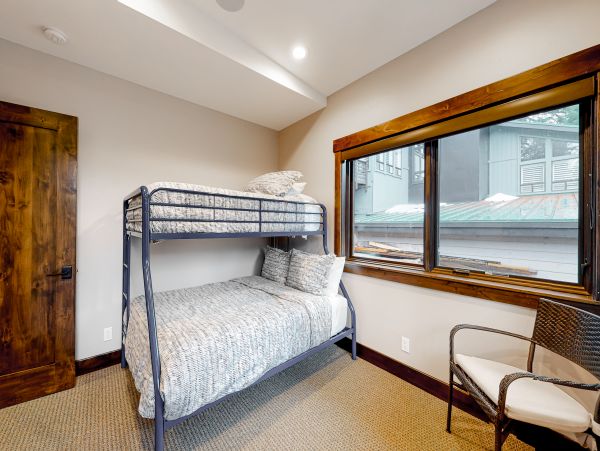 Lake Tahoe North Shore Home 1025308