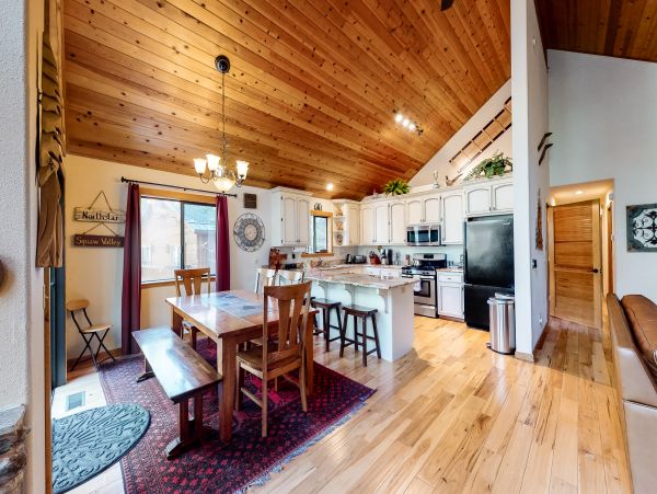 Lake Tahoe North Shore Home 1025310