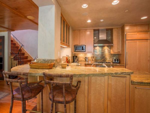 3 Plus Loft Luxury Ski in Ski out Golden Peak