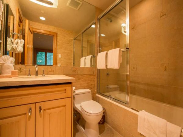3 Plus Loft Luxury Ski in Ski out Golden Peak