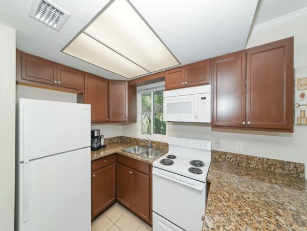 Walk to Beach Siesta Key Luxury Vacation Condo One Bedroom