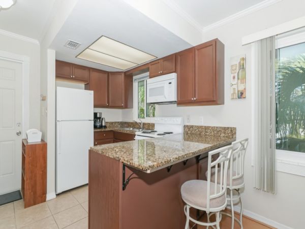 Walk to Beach Siesta Key Luxury Vacation Condo One Bedroom