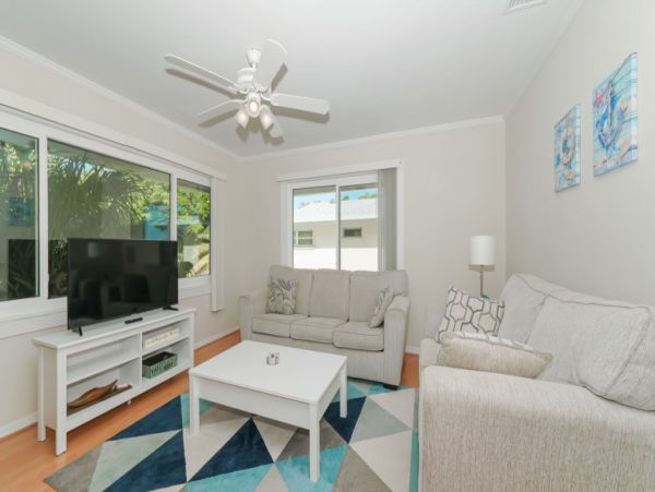 Walk to Beach Siesta Key Luxury Vacation Condo One Bedroom