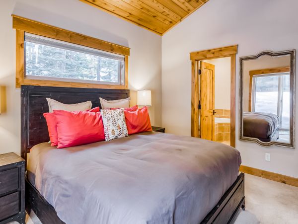 Lake Tahoe North Shore Home 1025331