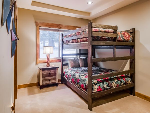 Lake Tahoe North Shore Home 1025331