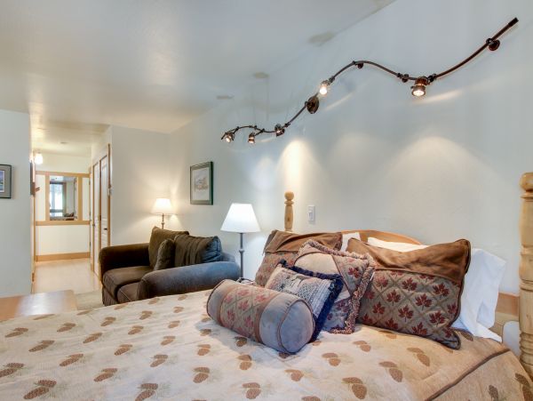Lake Tahoe North Shore Home 1025332