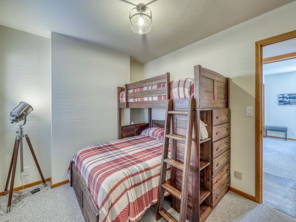 Lake Tahoe North Shore Home 1025335